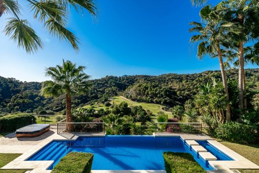 Wirklich beeindruckende Villa direkt am Golfplatz mit Meerblick, Los Arqueros