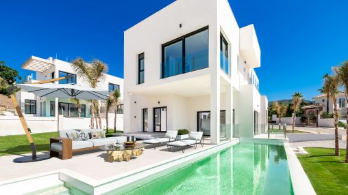 Atemberaubende Villa im modernen Stil in Elviria