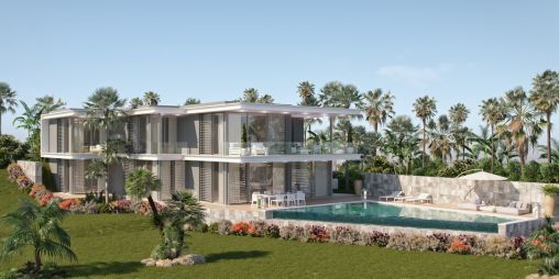 Frontline golf villa with breath-taking sea views
