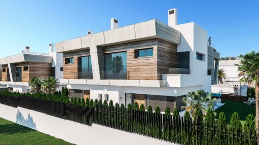 New Beachside Villas, Puerto Banús - First 2 Houses are Already Built