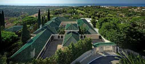 Extraordinary Estate with open sea views in Rio Real Marbella