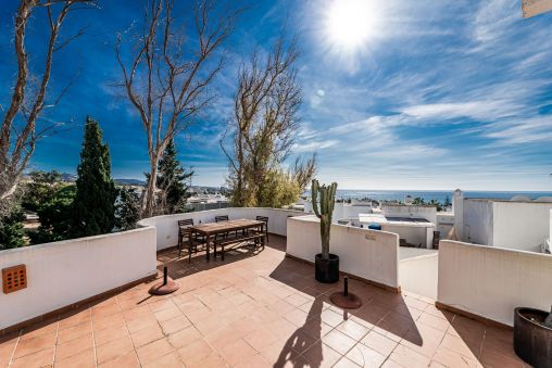 Beautiful penthouse next to the beach in Marbella Real