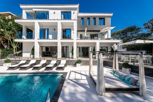 Villa en estilo moderno en el corazón de Elviria, Marbella East