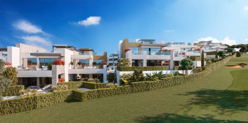 Tailor-made homes in a Resort style complex first line of the Cabopino Golf Course