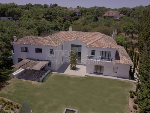 Luxury and tranquility in a secure gated location within Sotogrande