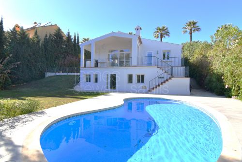 Great villa recently totally refurbished in the popular B zone of Sotogrande Costa
