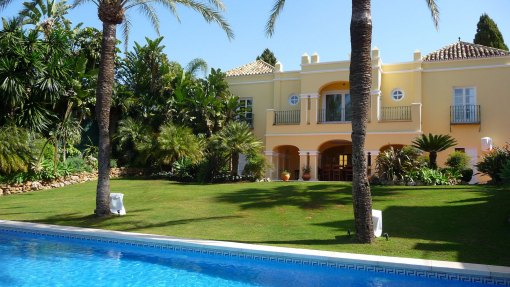 Gorgeous Family House for rent in Marbella