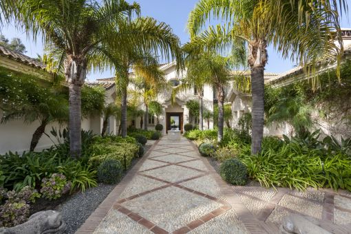 Imposing Villa in Sought After Location
