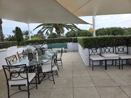 Sought after Bungalow in exclusive Royal Golf