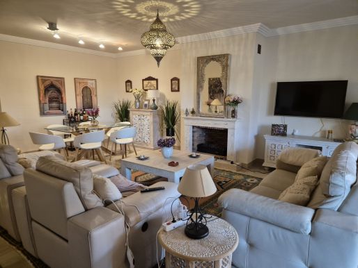 2 BEDROOM FURNISHED APARTMENT WITH VIEWS IN LOS GAZULES