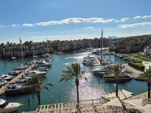 MAGNIFICANT VIEWS OF BLUE MEDITERRANEAN SEA WITH ROCK OF GIBRALTAR