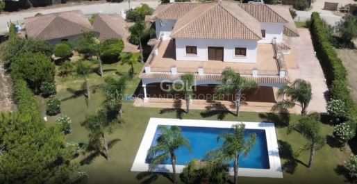 MAGNIFICENT VILLA IN SOTOGRANDE ALTO, WITH FABULOUS PRICE