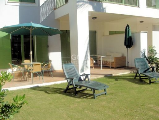 Apartment with private garden on Sotogrande Marina