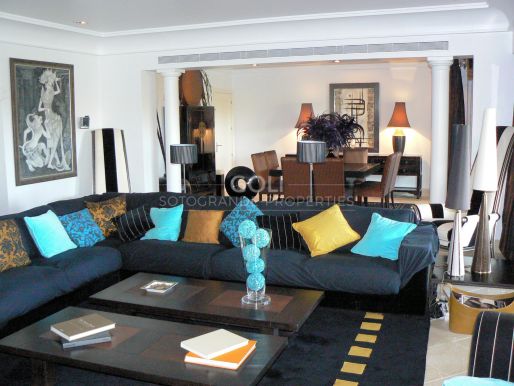 Amplio apartamento en exclusiva urbanización cerrada