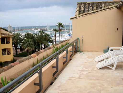 Spacious penthouse in Sotogrande Marina