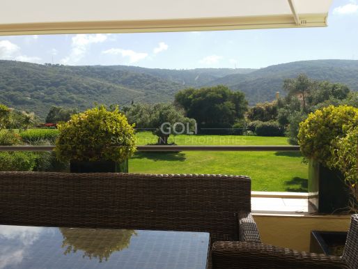 3 bedrooms apartment with spectacular views in San Roque Club