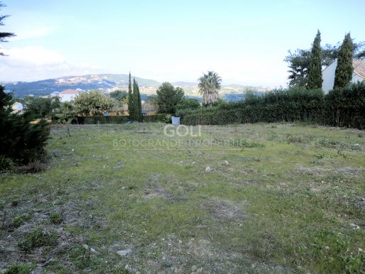 Plot with building project in Upper Sotogrande