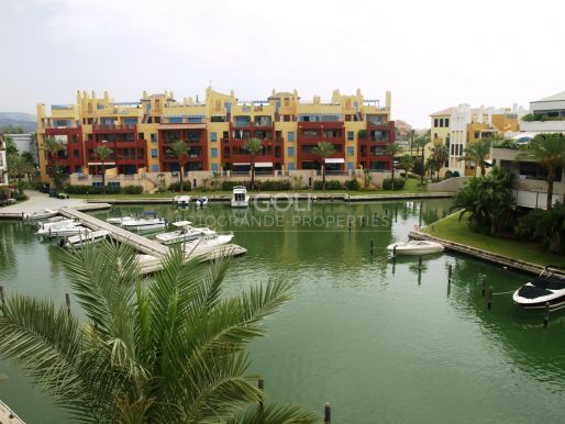 Duplex con vistas a los canales.