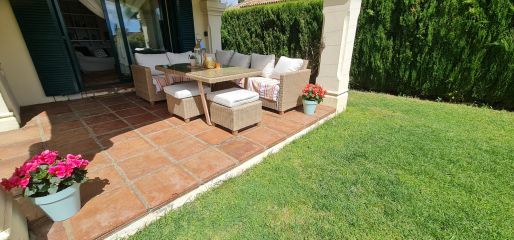 Sunny townhouse with garden