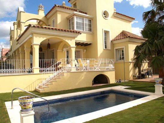 Villa zu verkaufen in Lorea Playa, Marbella - Puerto Banus