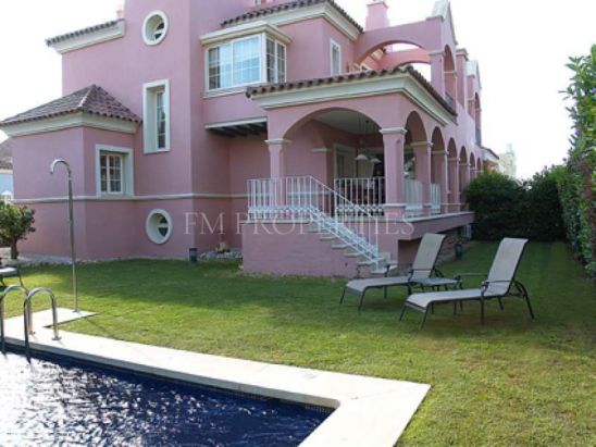 Villa zu verkaufen in Lorea Playa, Marbella - Puerto Banus