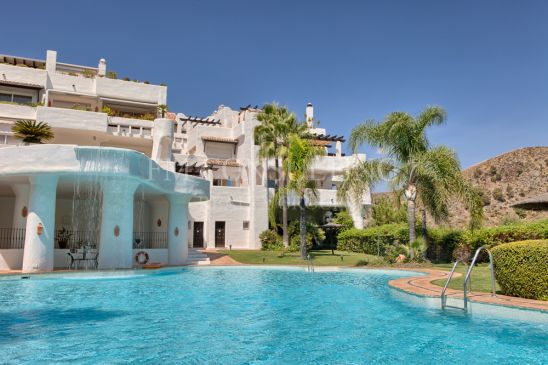 Very private duplex penthouse in La Quinta Golf Resort