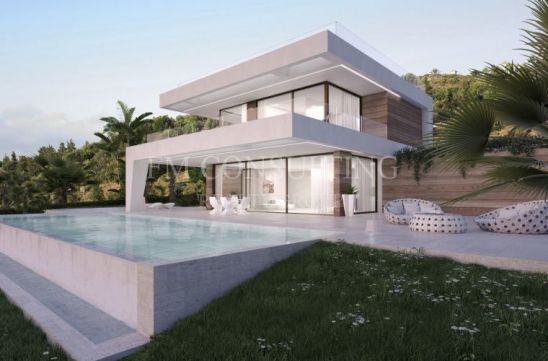 Villa en venta en La Resina Golf, Estepona