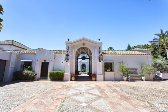 Mansion en venta en Guadalmina Baja, San Pedro de Alcantara