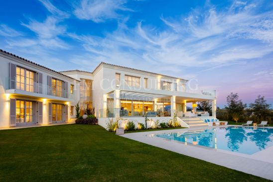 Modern Mansion on front Golf line