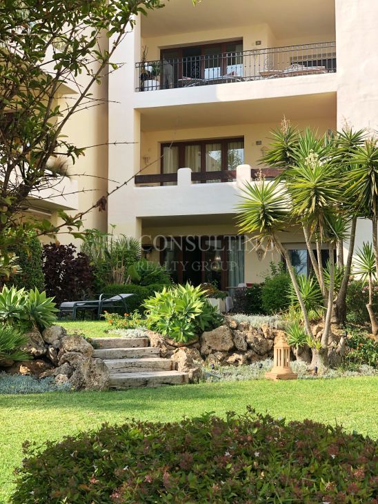 Apartamento Planta Baja en venta en Bahía del Velerín, Estepona