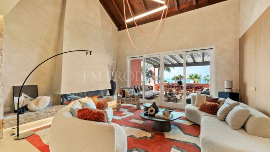Incredible Refurbished Penthouse close to the beach