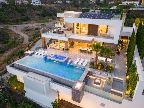 Impressive Luxury Villa in The Hills, La Quinta, Benahavis