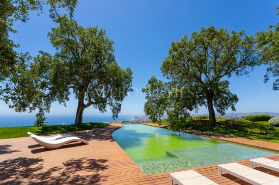 Villa Sena, Surrounded by Nature with Panoramic Sea and Mountain Views in El Higueron