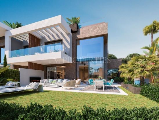 Luxury Townhouses in Rio Real, Marbella East