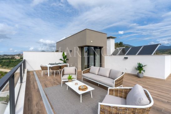 MARBELLA LAKE, WOHNUNG MIT BLICK AUF DEN BERG LA CONCHA IN NUEVA ANDALUCÍA, MARBELLA