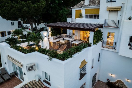 Casa Dòrò, Impresionante Apartamento recién reformado con vistas al mar en Benahavis