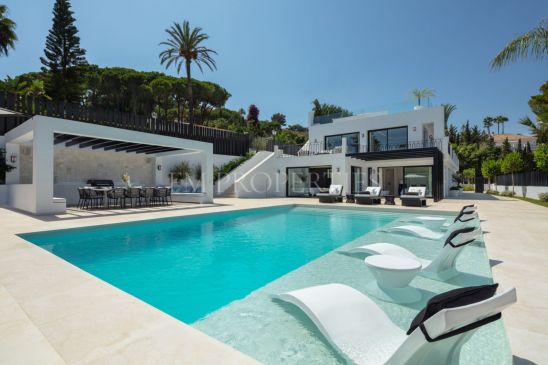Villa Rosas, lujosa Villa recién renovada situada en Nueva Andalucia, Marbella