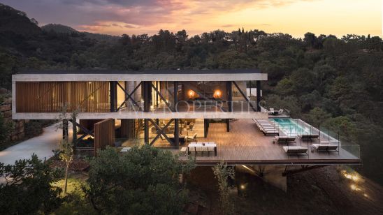 VILLA FIVE - NUEVA OBRA MAESTRA CONTEMPORÁNEA EN EL MADROÑAL