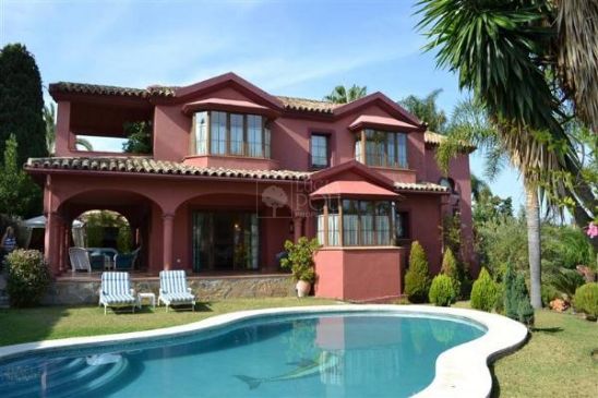 Villa en venta en Guadalmina Alta, San Pedro de Alcantara