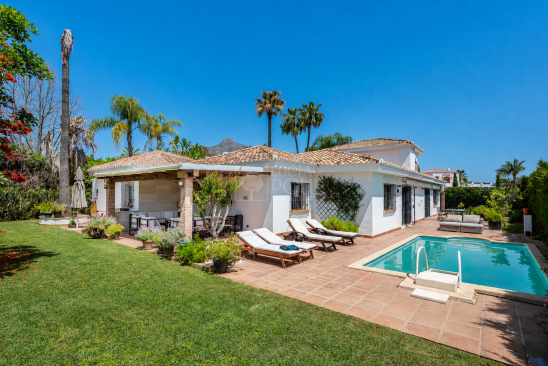 Villa en venta en Marbella Golden Mile, Marbella