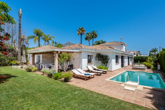 Villa for sale in Marbella Golden Mile, Marbella