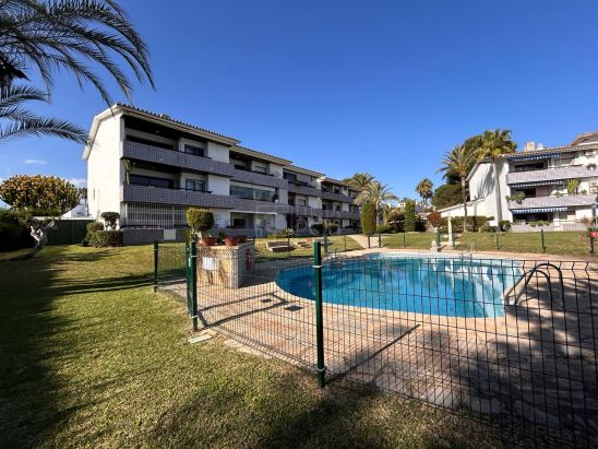 Apartamento en venta en New Golden Mile, Estepona Este, Estepona