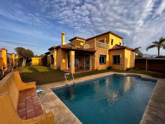 Villa for sale in San Pedro Playa, San Pedro de Alcantara