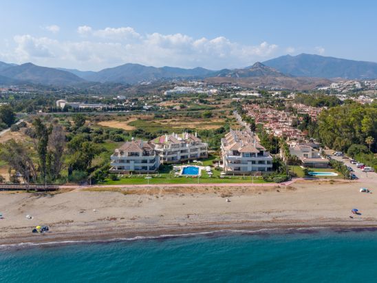 Apartamento en venta en New Golden Mile, Estepona Este, Estepona