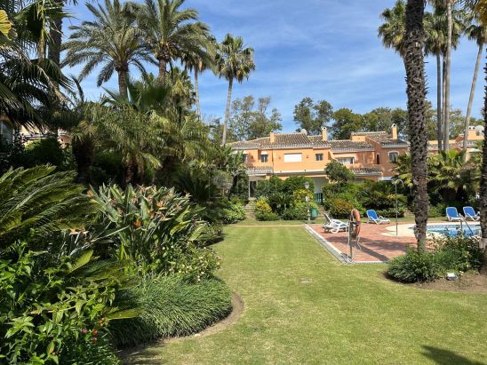 Town House for sale in Beach Side New Golden Mile, Estepona East, Estepona