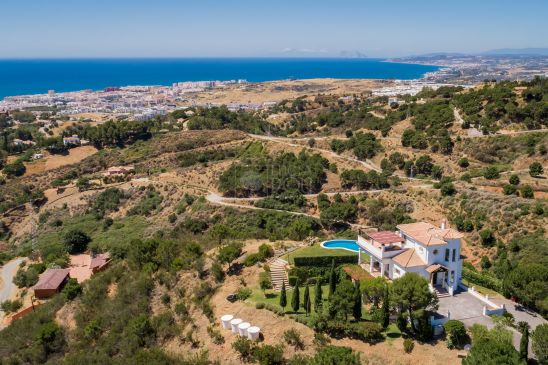 Villa en venta en Estepona