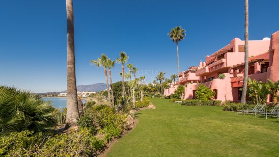 Ground Floor Apartment for sale in Beach Side New Golden Mile, Estepona