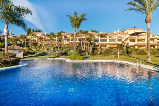 Apartamento en venta en Nueva Andalucia, Marbella