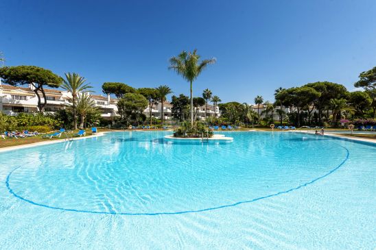Apartamento Planta Baja en venta en Beach Side New Golden Mile, Estepona