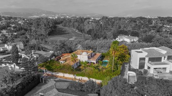 Villa for sale in New Golden Mile, Estepona East, Estepona